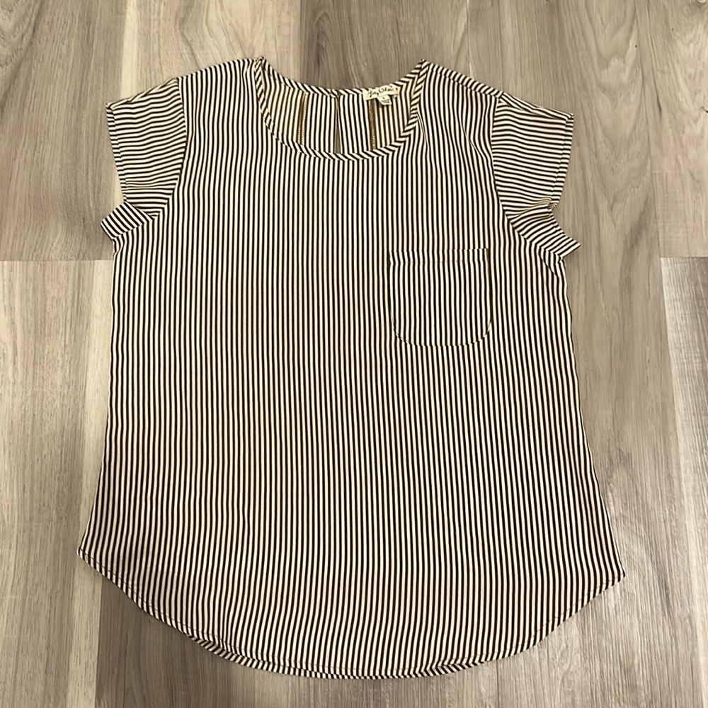 EUC‼️ Short Sleeve Striped Blouse (work attire)